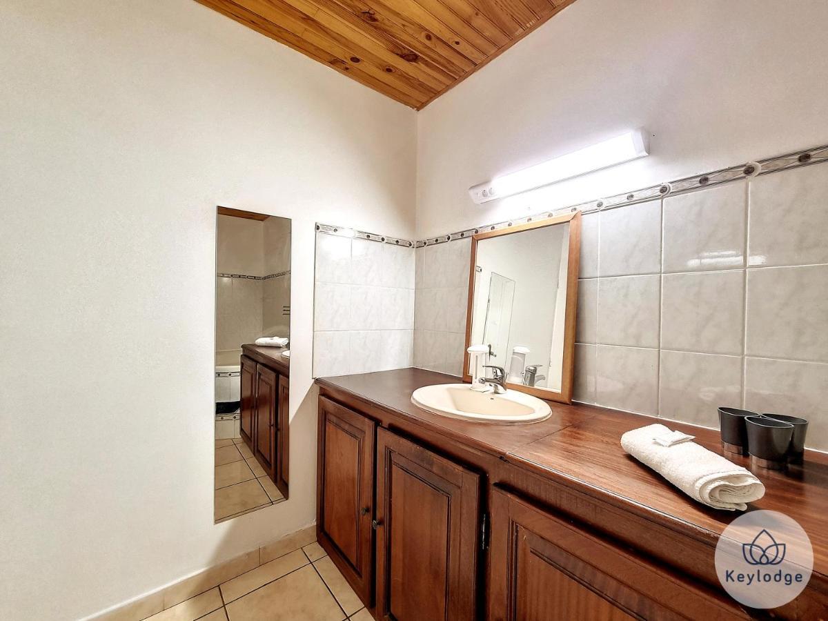 Paul Et Aliette - T3 Classe 3 Etoiles - 70M2 - Saint-Denis Esterno foto